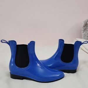 Women's Boots Size: 9